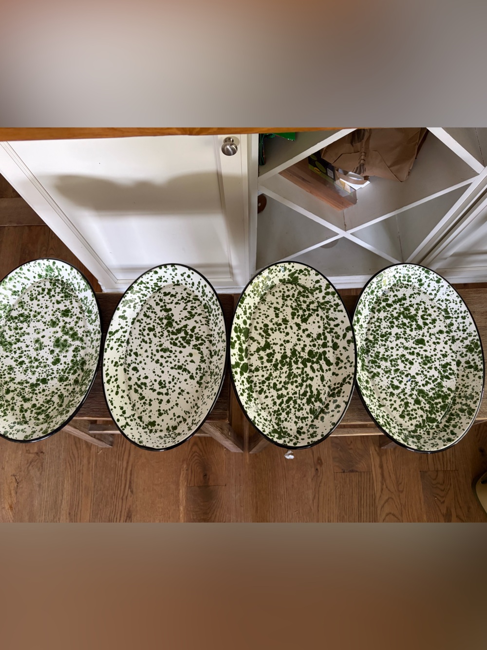 Red Co. Set of 4 Enamelware Metal Classic 13” platters Dinner Plates - Picture 4 of 8